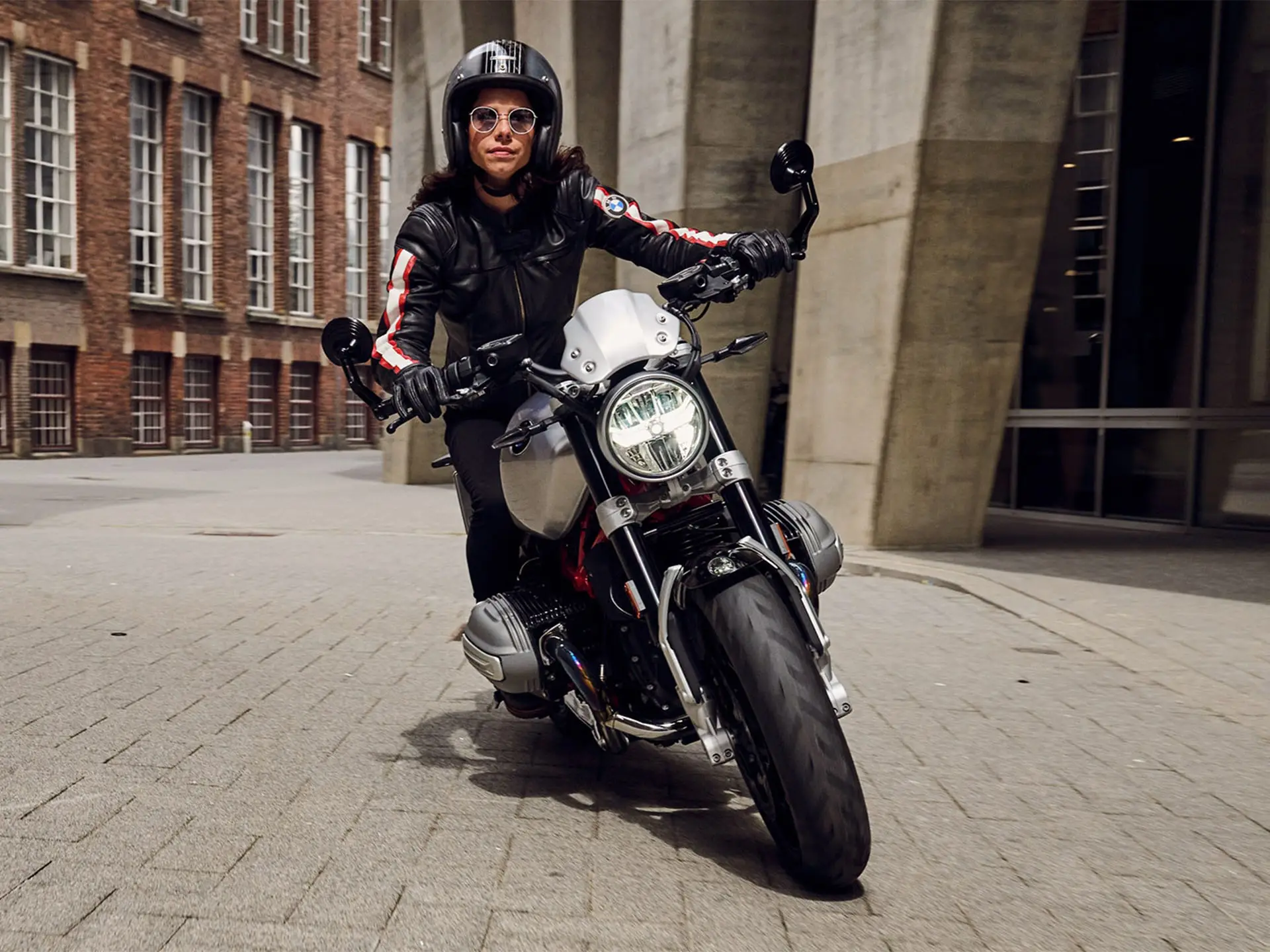 Riding Tips for Women New to BMW