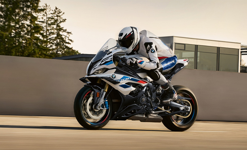 2024 BMW S 1000 RR image 2